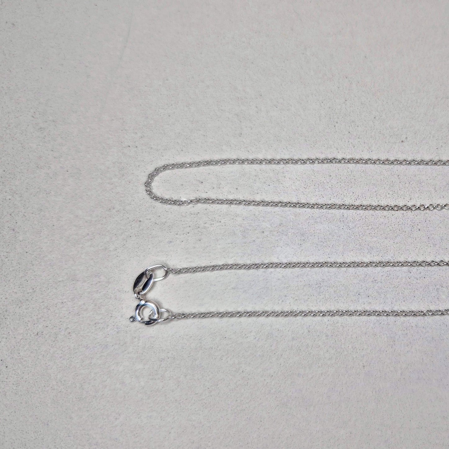 16" (40cm), 1.4mm Belcher chain